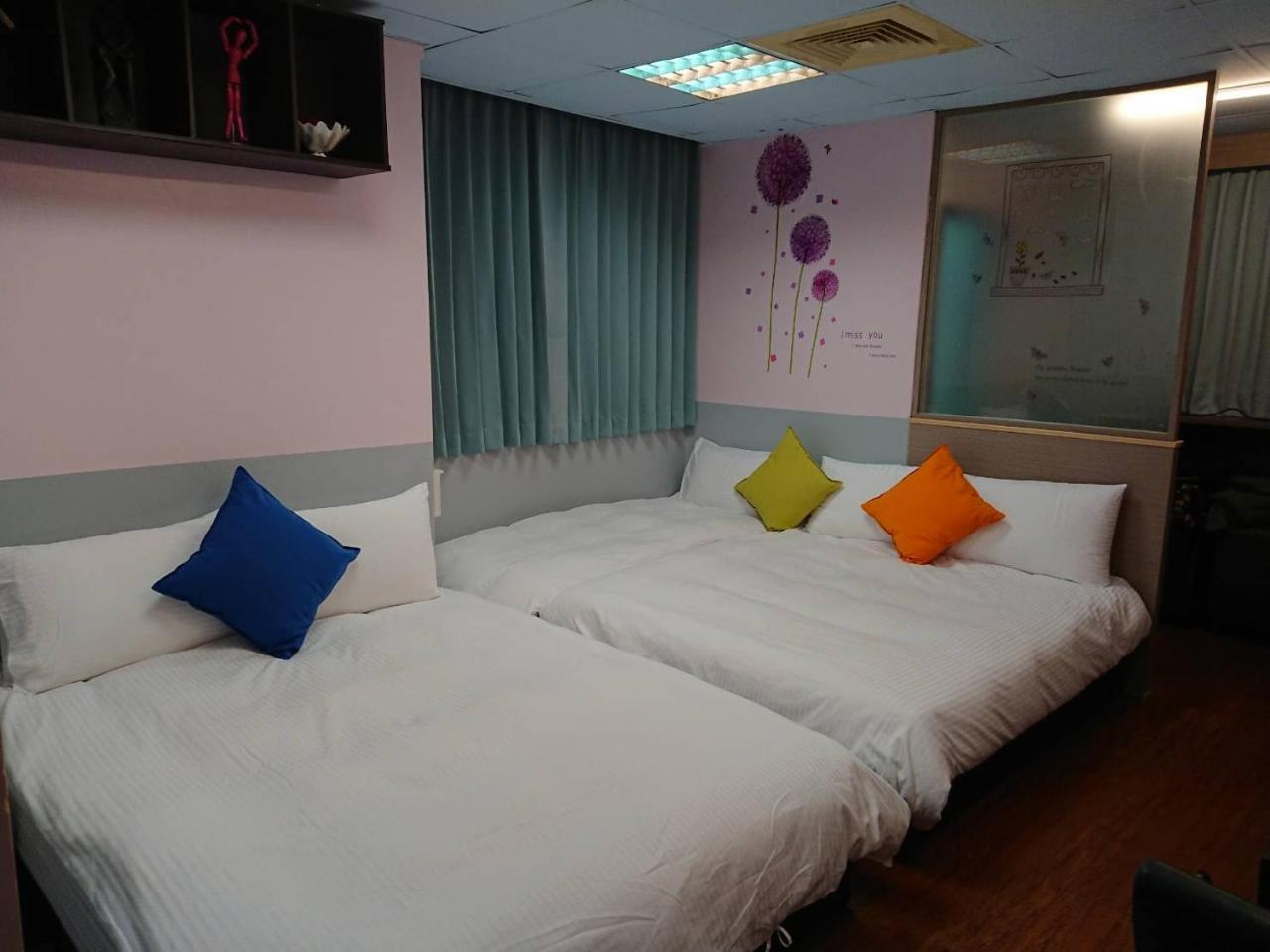 Papa Bear'S Guesthouse 타이중 외부 사진