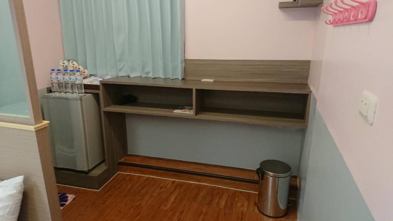 Papa Bear'S Guesthouse 타이중 외부 사진