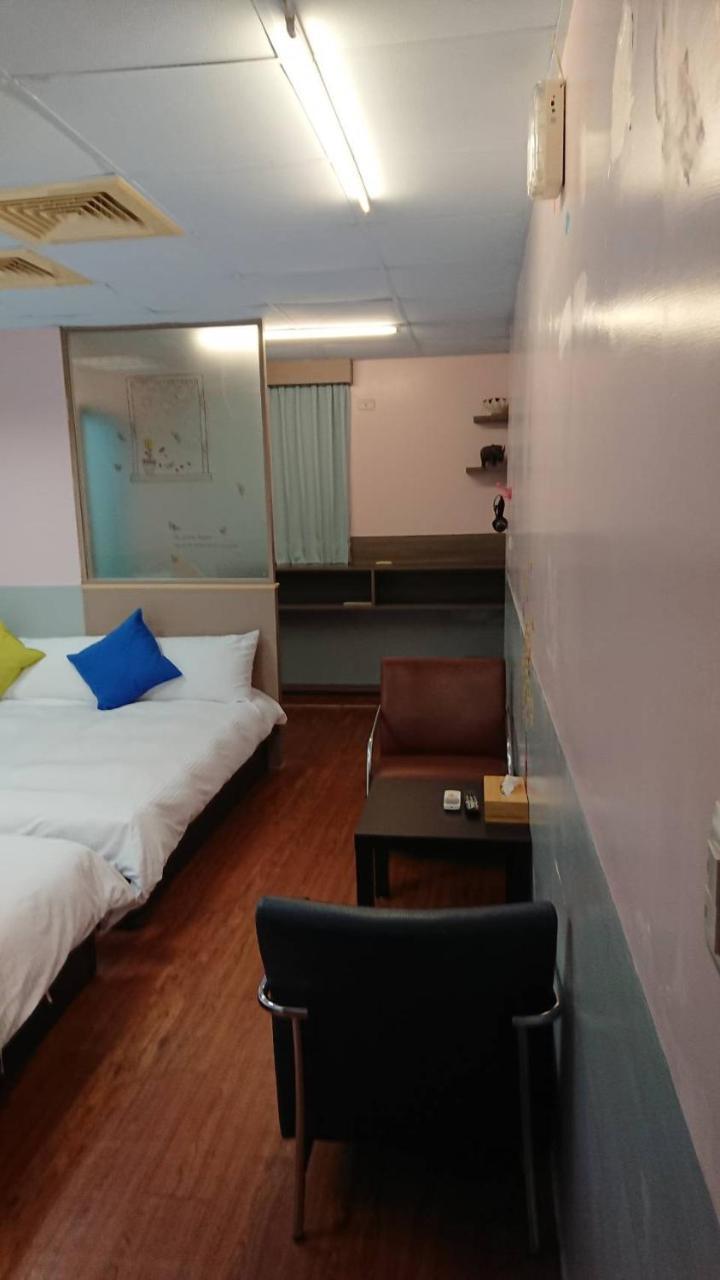 Papa Bear'S Guesthouse 타이중 외부 사진