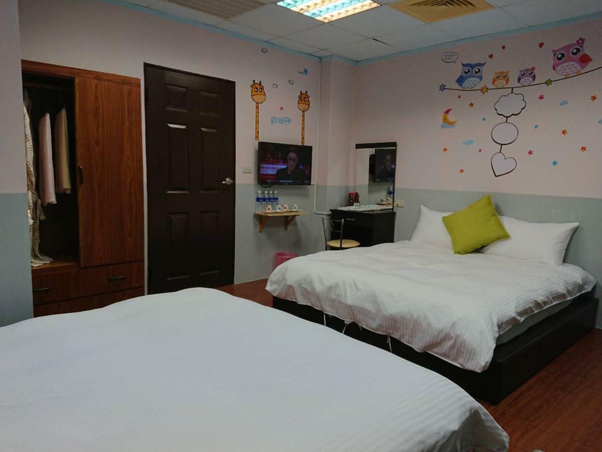 Papa Bear'S Guesthouse 타이중 외부 사진