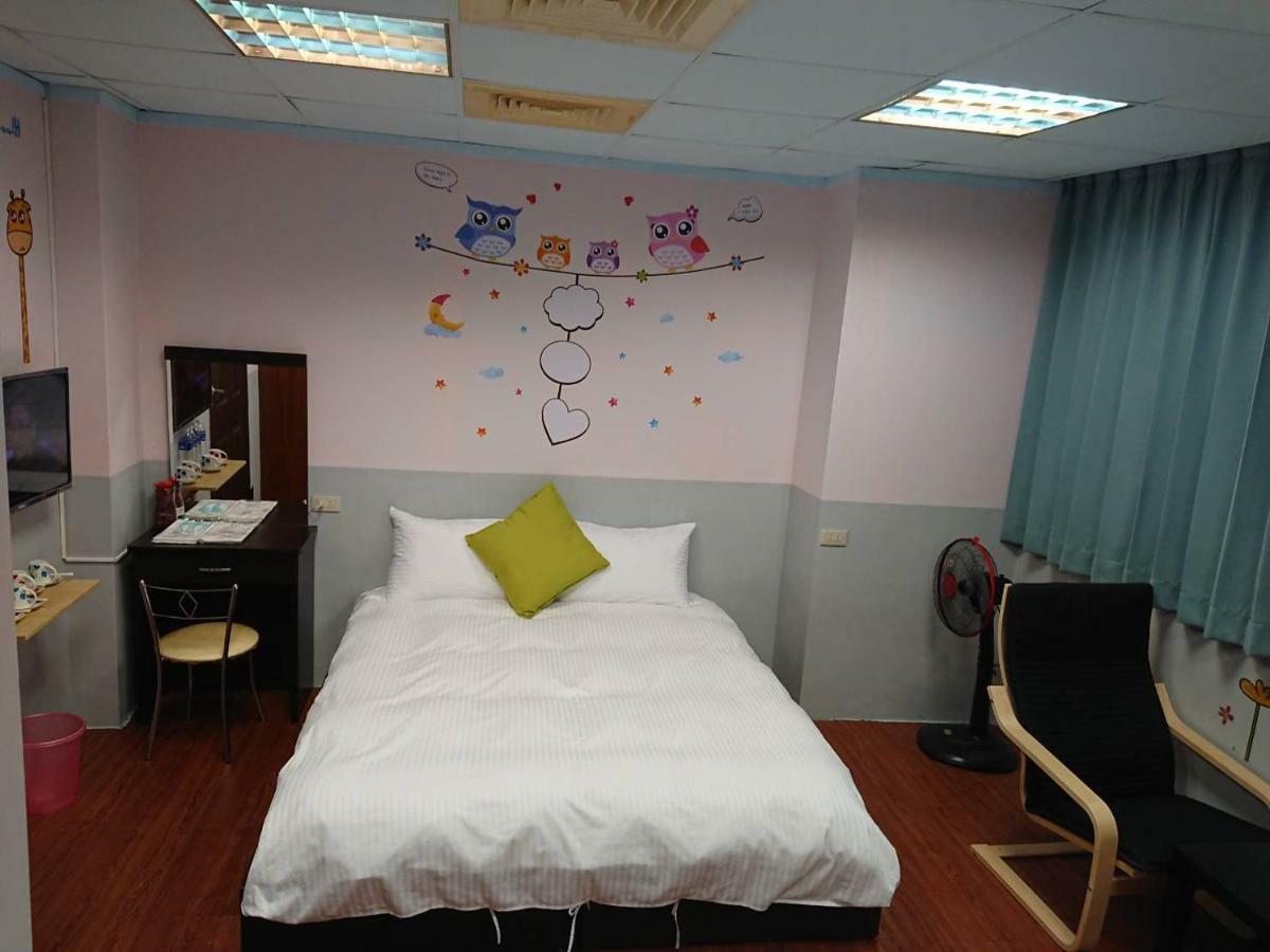 Papa Bear'S Guesthouse 타이중 외부 사진
