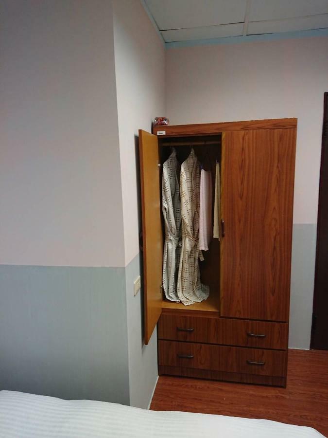 Papa Bear'S Guesthouse 타이중 외부 사진