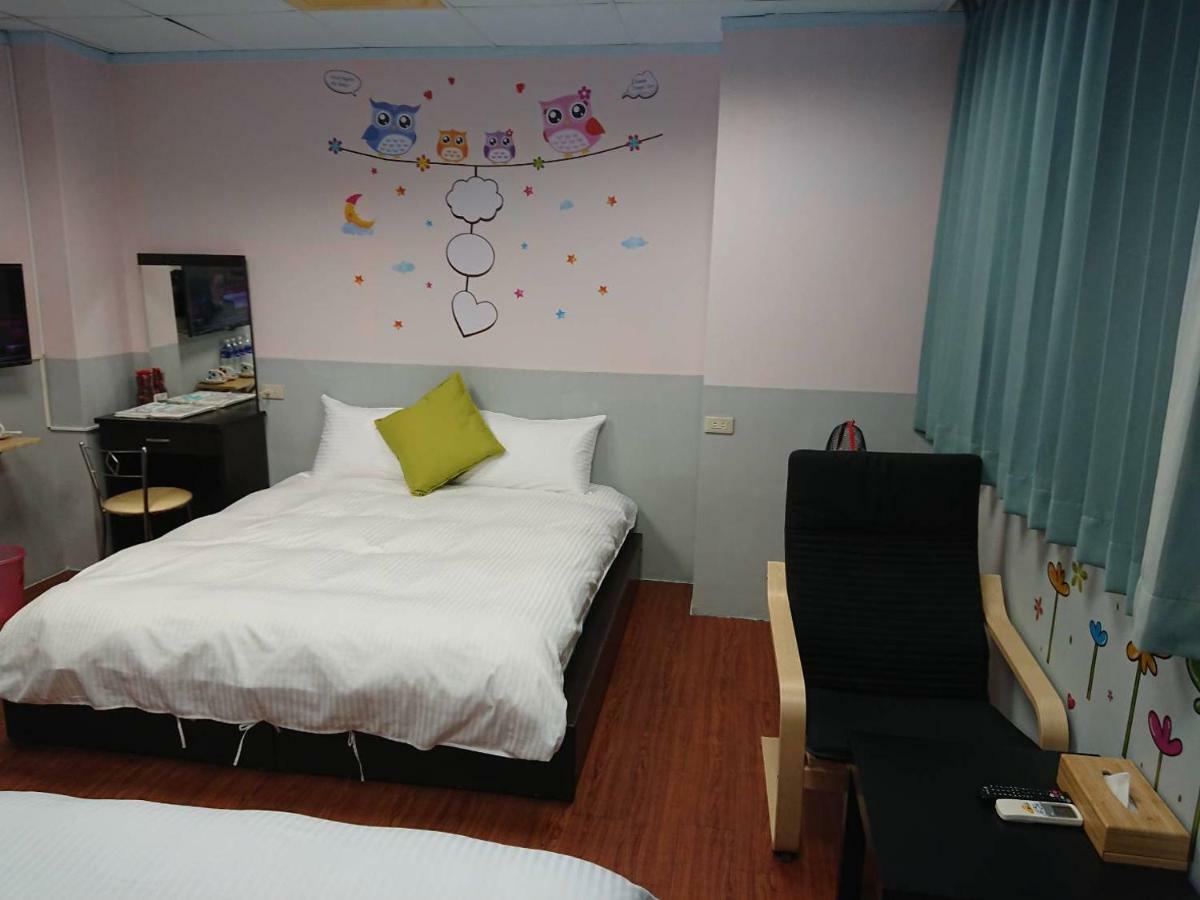 Papa Bear'S Guesthouse 타이중 외부 사진